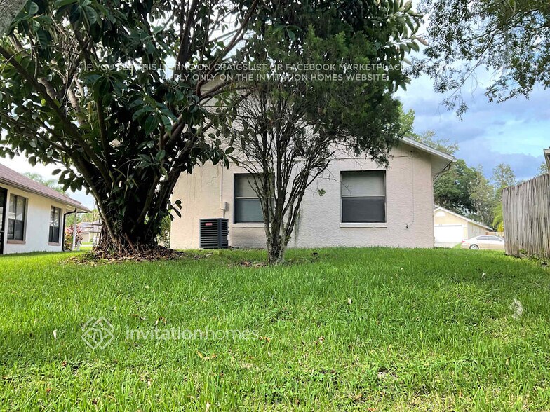 Building Photo - 1018 Henson Ct