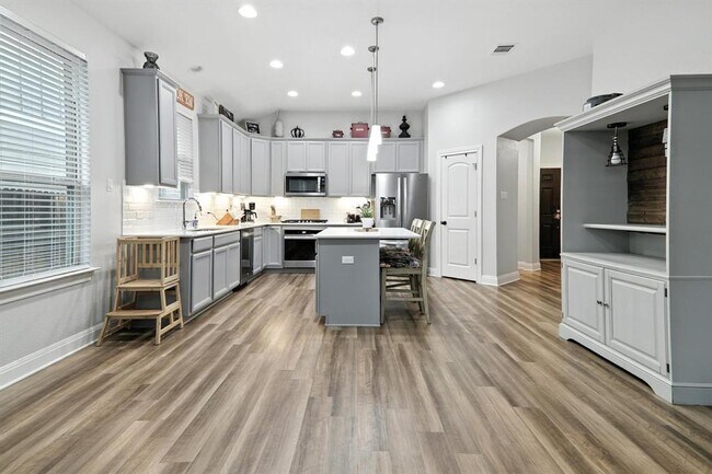 Building Photo - 140 Cascata Way