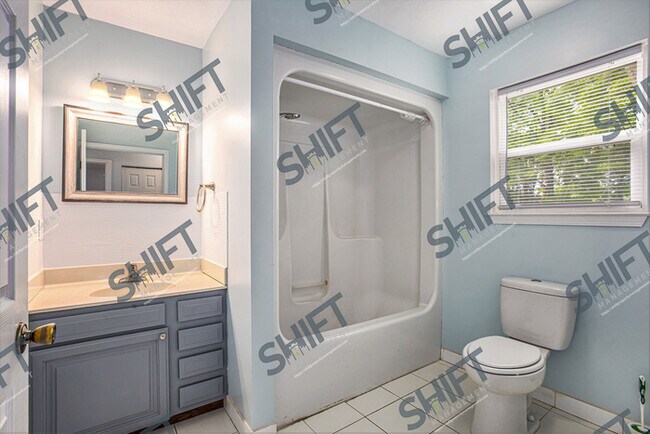 Building Photo - 755 North - Beautiful Single Family home