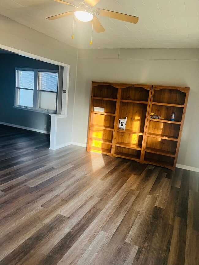 Building Photo - Central Salina