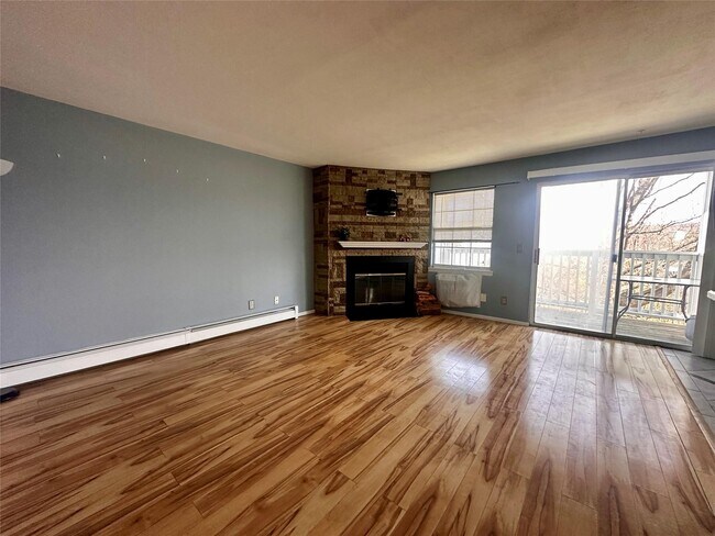 Building Photo - 5 Lexington Hills Rd