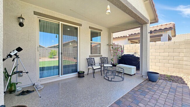 Building Photo - Beautiful and Spacious Cortana at Desert Oasis Home!! Community Pool!