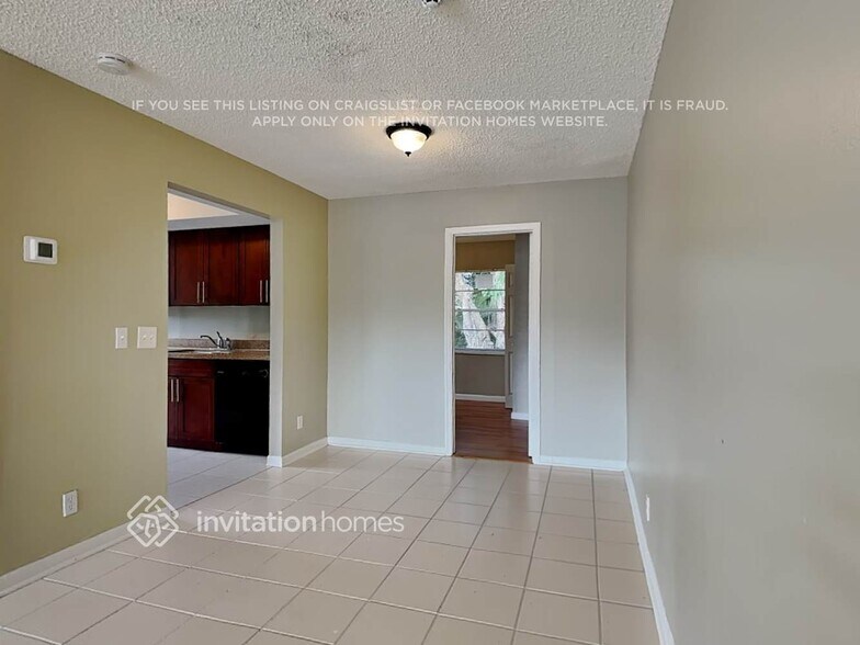 Building Photo - 9019 SW 9th St