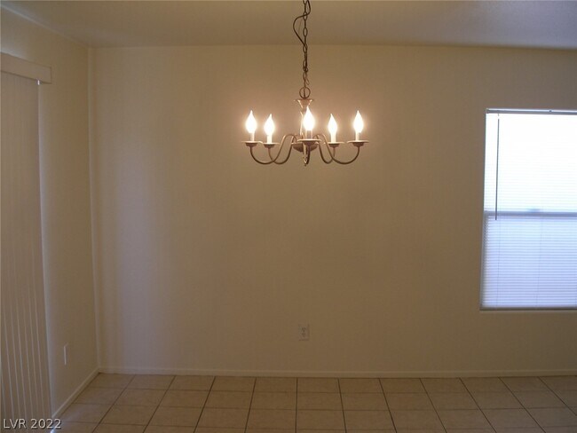 Building Photo - 4225 English Walnut Ct