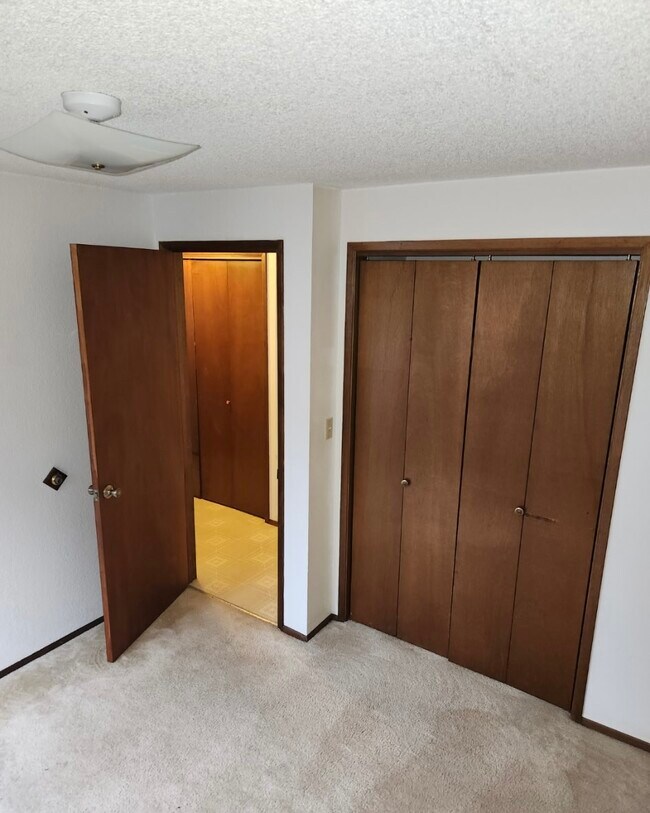 Building Photo - Lynnwood