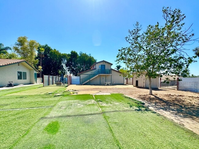 Building Photo - Beautiful Upstairs Studio Guest House Unit on Private Property, Amazing Views, All Main Utilities...