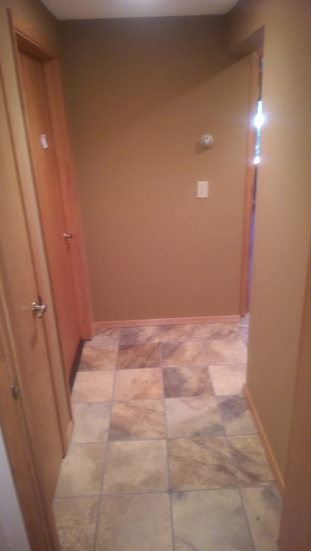 Building Photo - Three Bedroom Condo for rent!