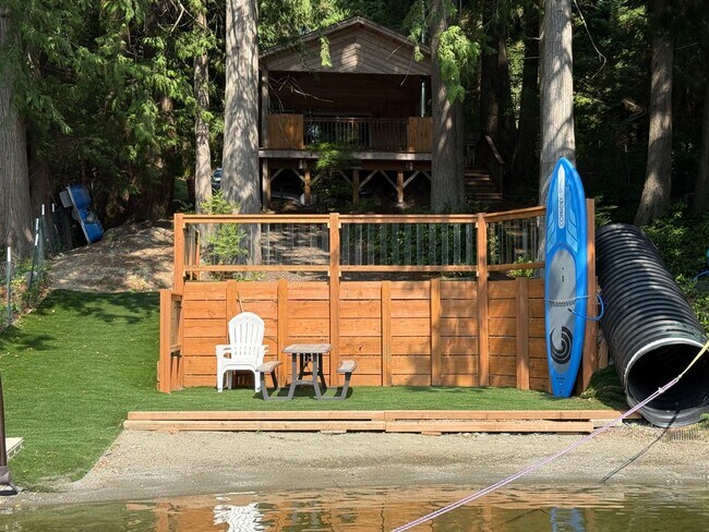 Building Photo - Private Lakefront Cabin for Rent