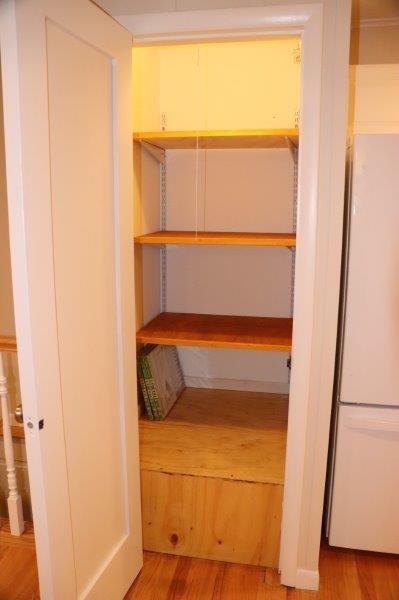 Building Photo - 300 Caroline St