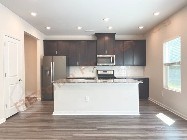 Building Photo - 7131 Stratified Ct