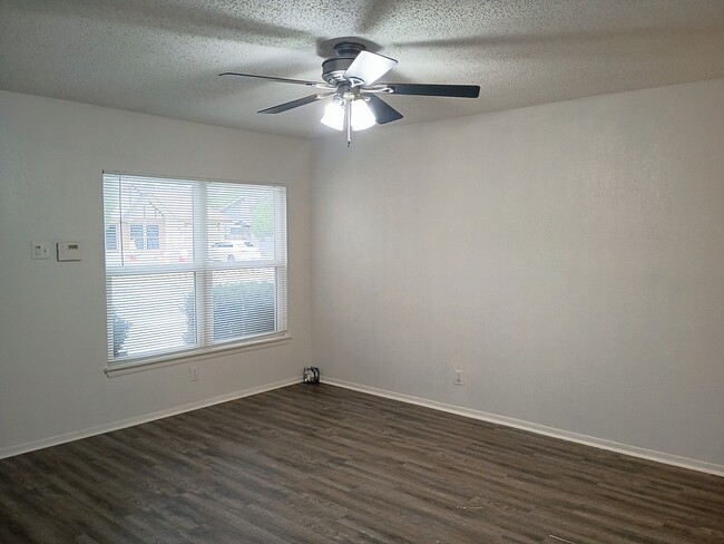 Building Photo - 9742 Hidden Rock