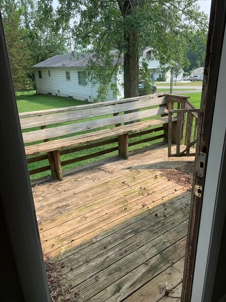 Back deck - 537 Norwood Dr