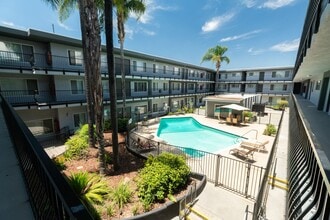 Building Photo - 18411 Vincennes St