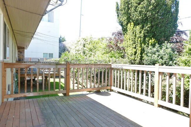 Building Photo - 1802 NW 89th St