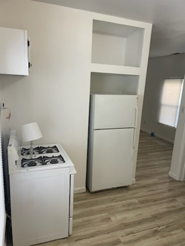 Building Photo - 1415 Longfield Ave