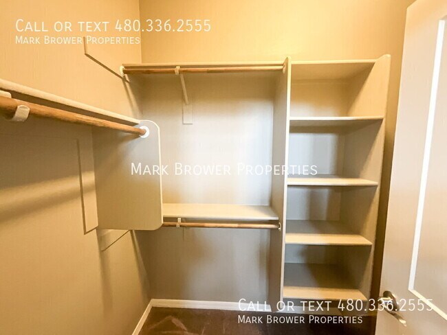 Building Photo - 679 W Mangrove Rd
