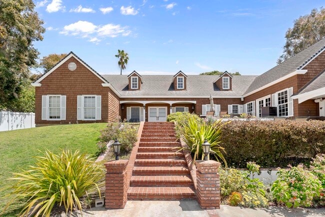 Building Photo - 512 S Granados Ave
