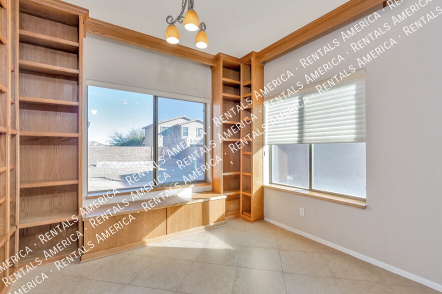 Building Photo - 11942 W Heyburn Dr