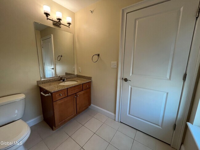 Building Photo - 60 Weibel Ave