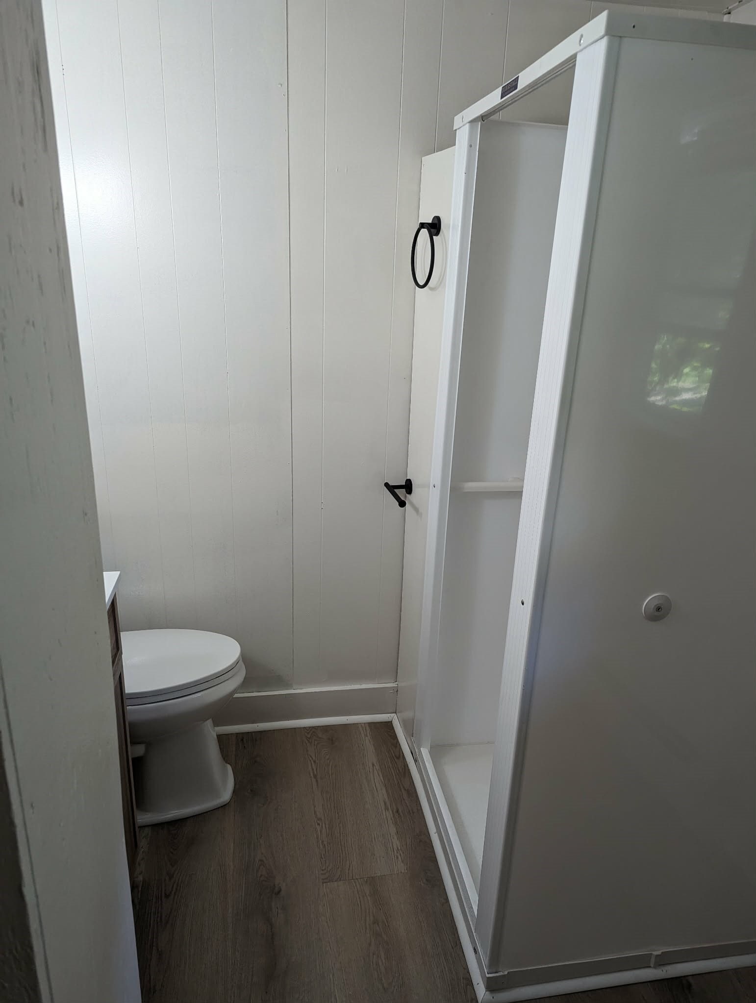 Downstairs bath - 186 Center St