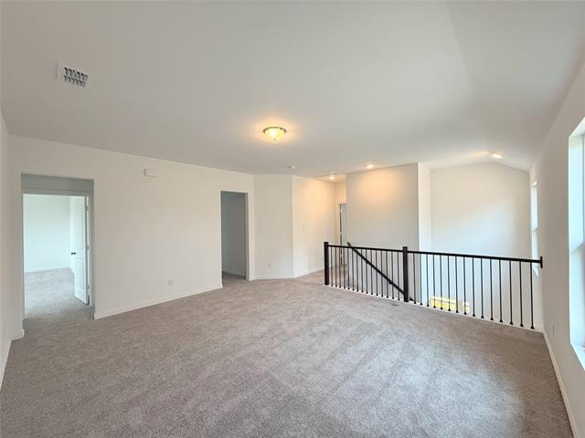 Building Photo - 713 Roanoke Dr