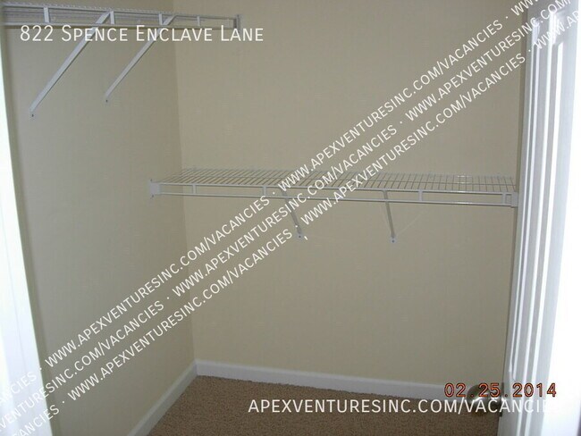 Building Photo - 822 Spence Enclave Ln