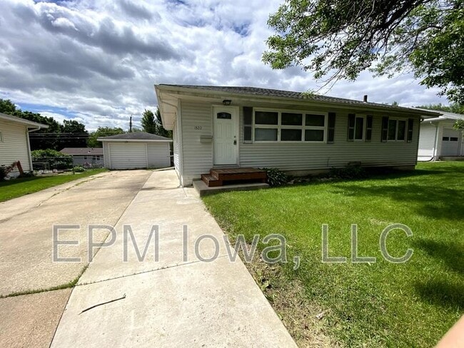 Primary Photo - 1522 W 4th St