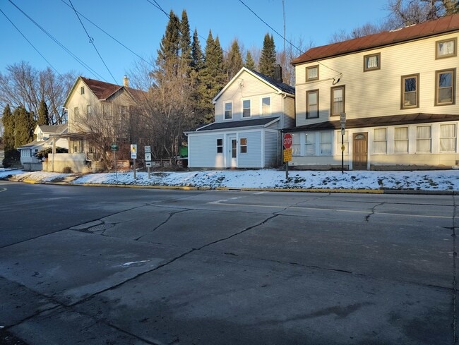 Building Photo - 6 S German St