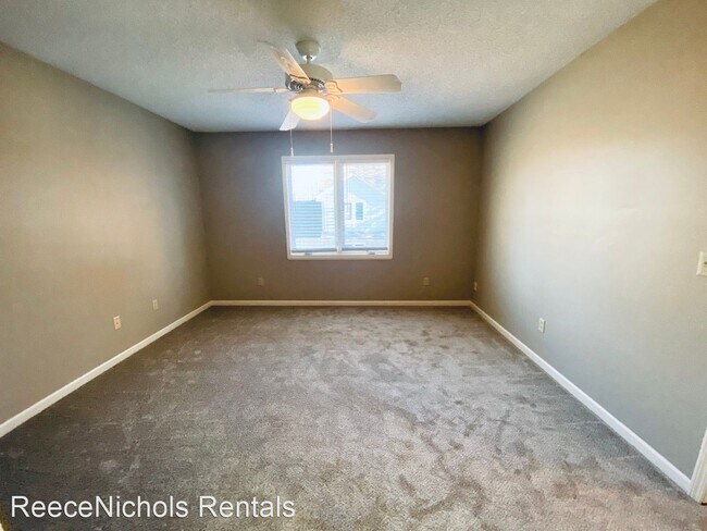Building Photo - 3 br, 3.5 bath House - 10802 W. 116th Terrace