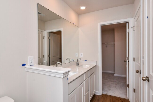 Building Photo - 717 McKissick Dr