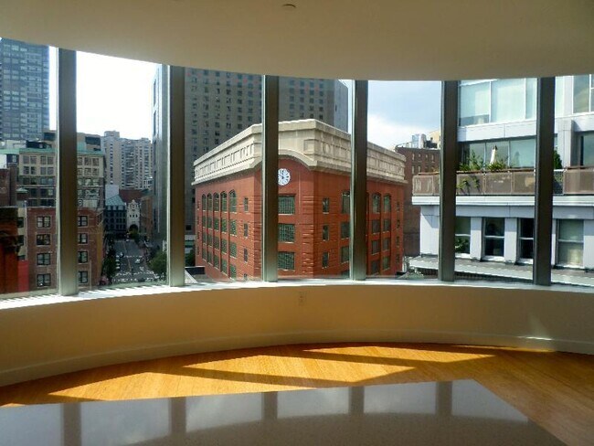 Building Photo - 120 Kingston St