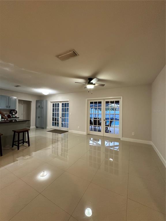 Building Photo - 753 Isleton Dr