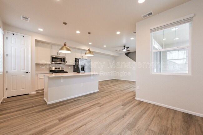 Building Photo - 5358 Routt St