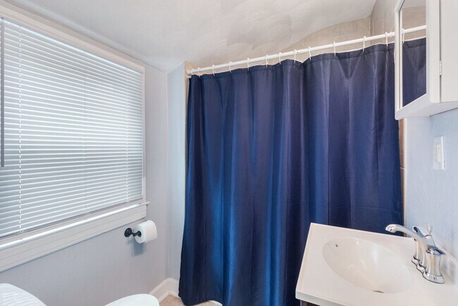 Building Photo - Welcome to this beautifully maintained 4-b...