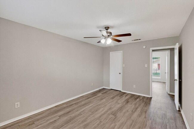 Building Photo - Cozy Living Near Rockwall Lake
