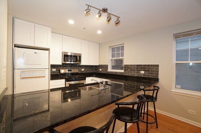 Building Photo - 1103 N Crosby St