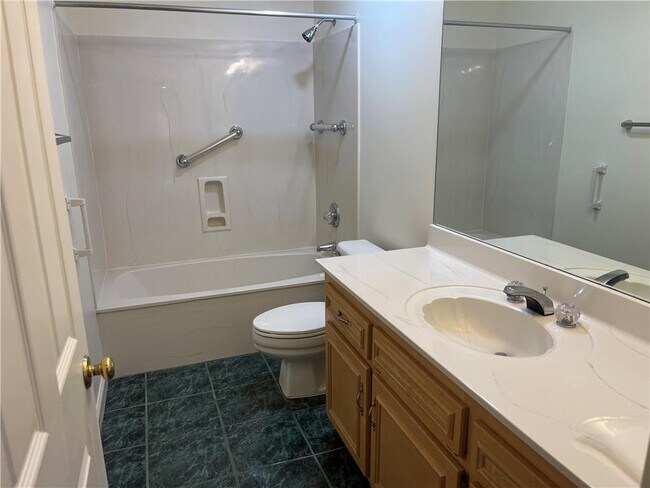 Building Photo - 972 Bridgegate Dr NE