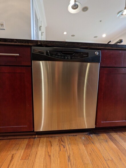 Building Photo - 5611 5th St NW