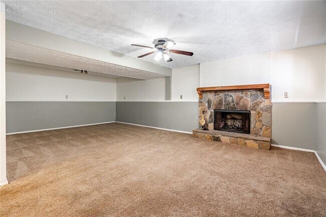 Building Photo - 2843 Pine Meadow Dr