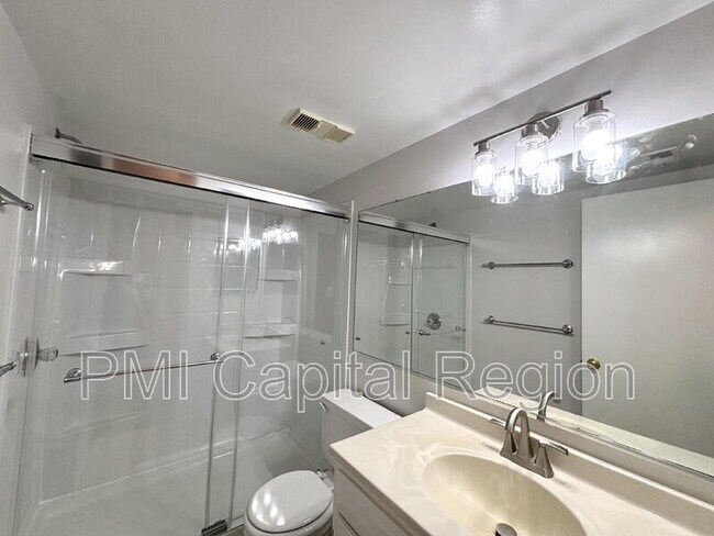 Building Photo - 5805 Edson Ln