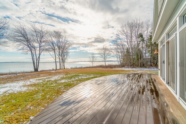 Building Photo - 14 Artist Point Rd