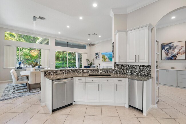 Building Photo - 9052 Sand Pine Ln