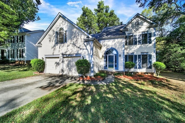 Building Photo - Charming home in South Charlotte