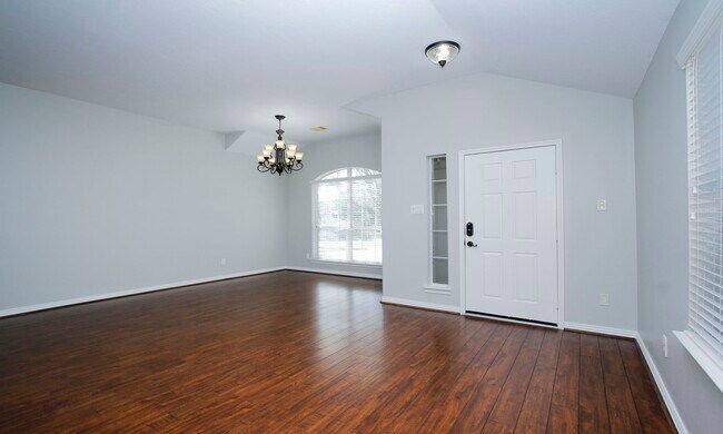 Building Photo - 24918 Oconee Dr