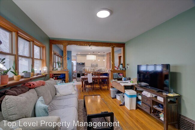 Building Photo - 2 br, 1 bath House - 411 S Orchard St.