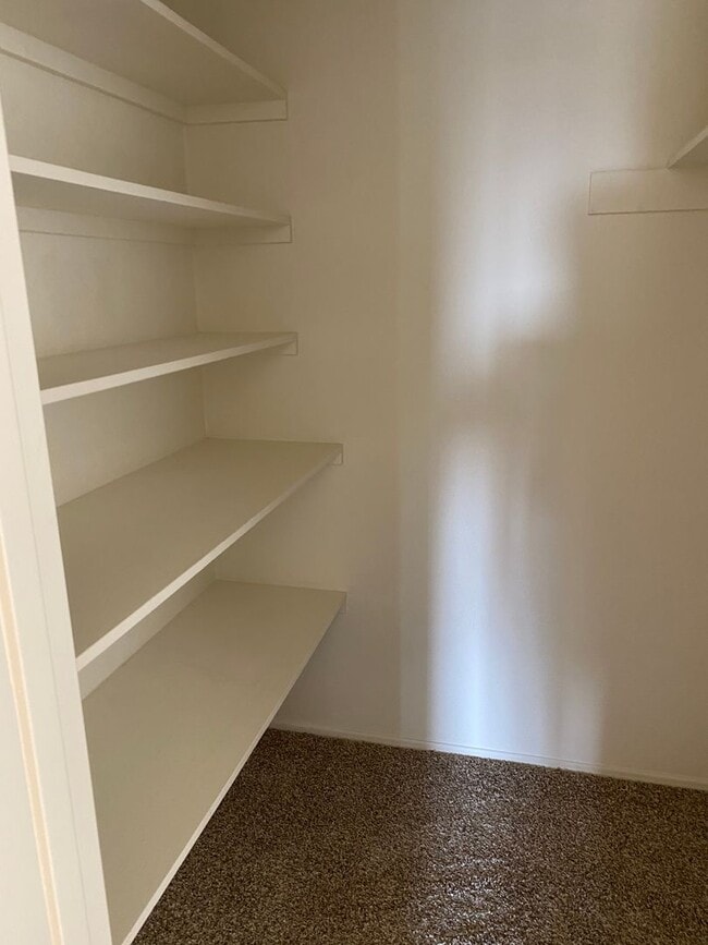 Building Photo - 1 Bed - 1 Bath Single Story Condo; 2nd floor unit in Pacific Beach