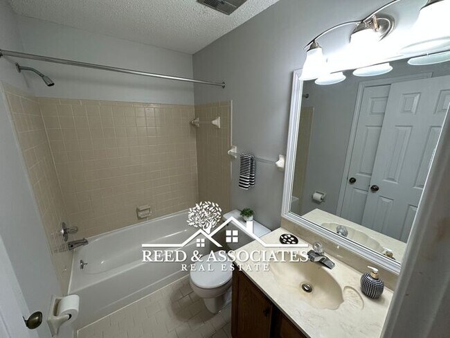 Building Photo - Collierville Townhouse Located on Corner Lot!