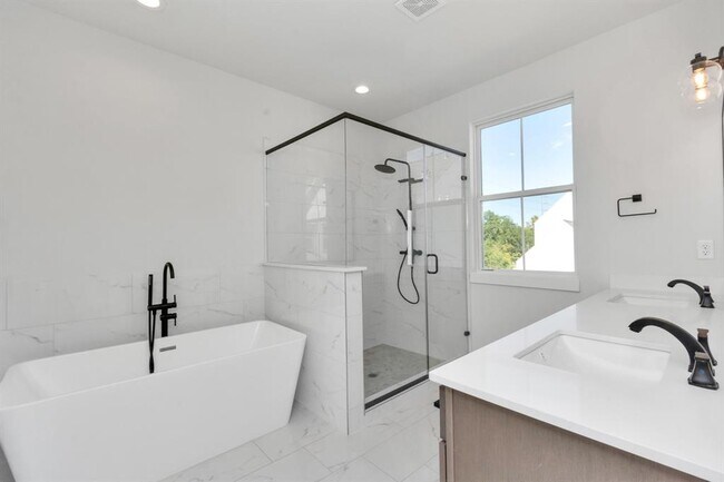 Building Photo - 5422 Wheatley St