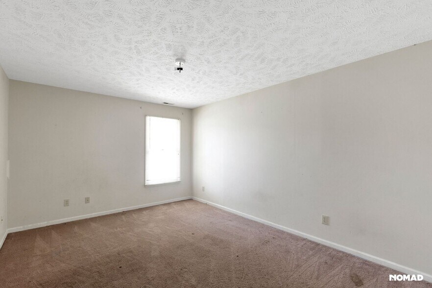 Building Photo - 1604 Piney Creek Pl