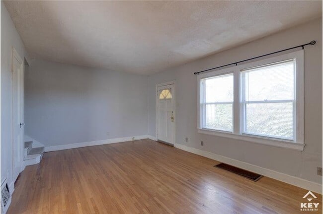 Building Photo - 115 N Oliver St